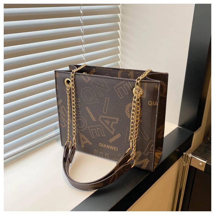 Large Capacity Urban Chain-Link PU Leather Tote Bag – RM67