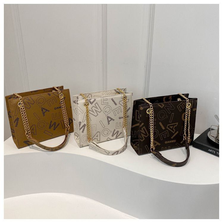 Large Capacity Urban Chain-Link PU Leather Tote Bag – RM67