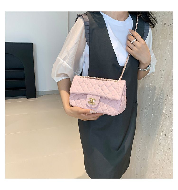 TrendLuxe Quilted Chain Bag β RM79