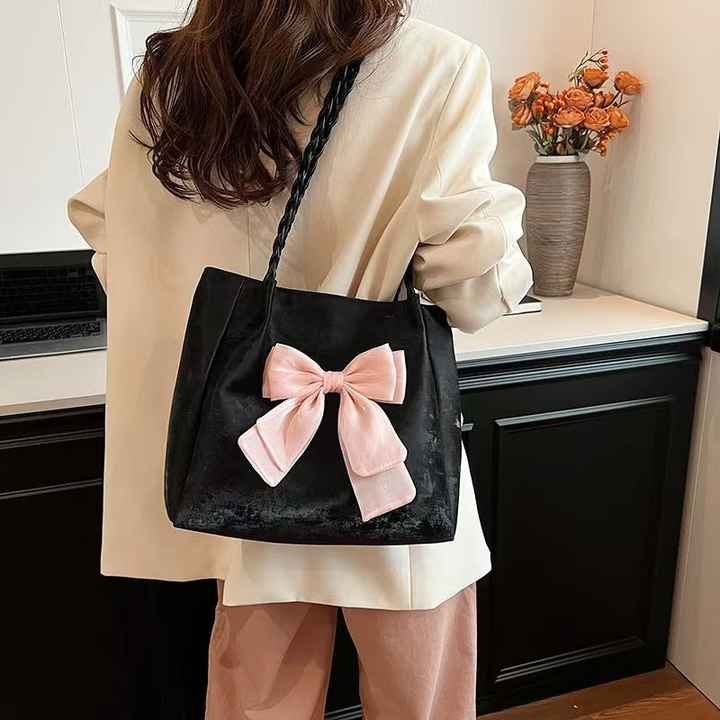 TrendTied Bow Tote Bag – Contrast Color Edition