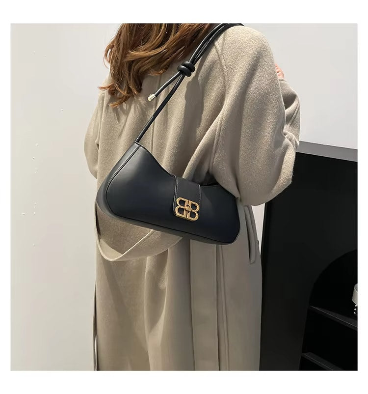 Adjustable Belt Shoulder Bag – Sleek PU Leather Handbag for Everyday Style RM119