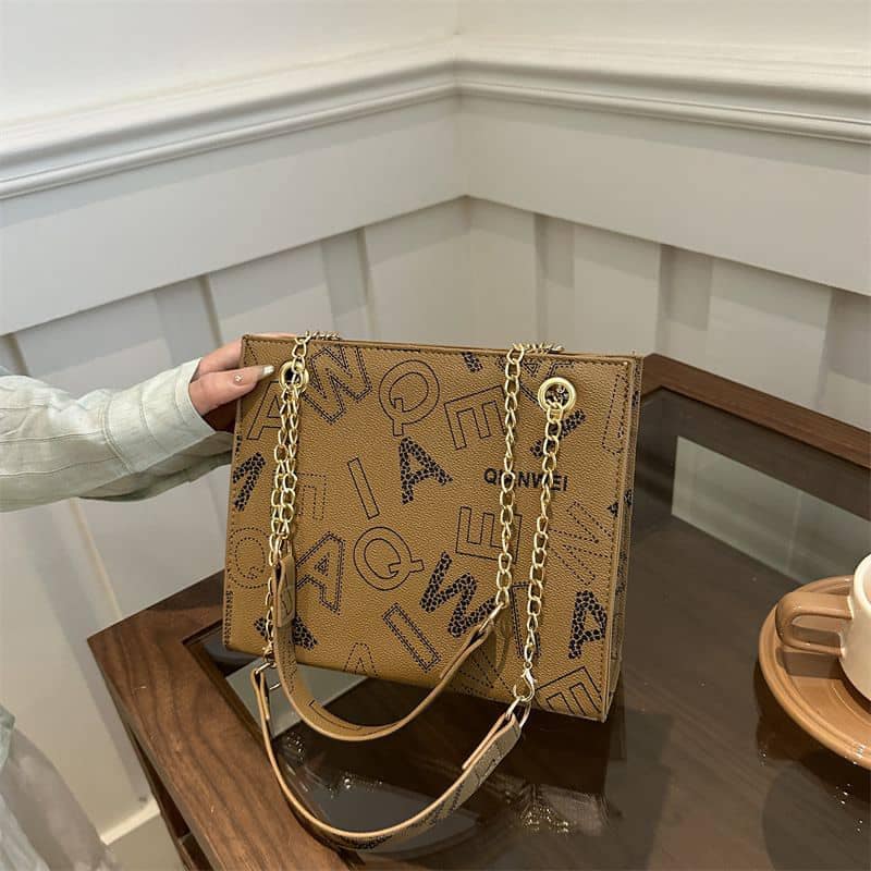 Large Capacity Urban Chain-Link PU Leather Tote Bag – RM67