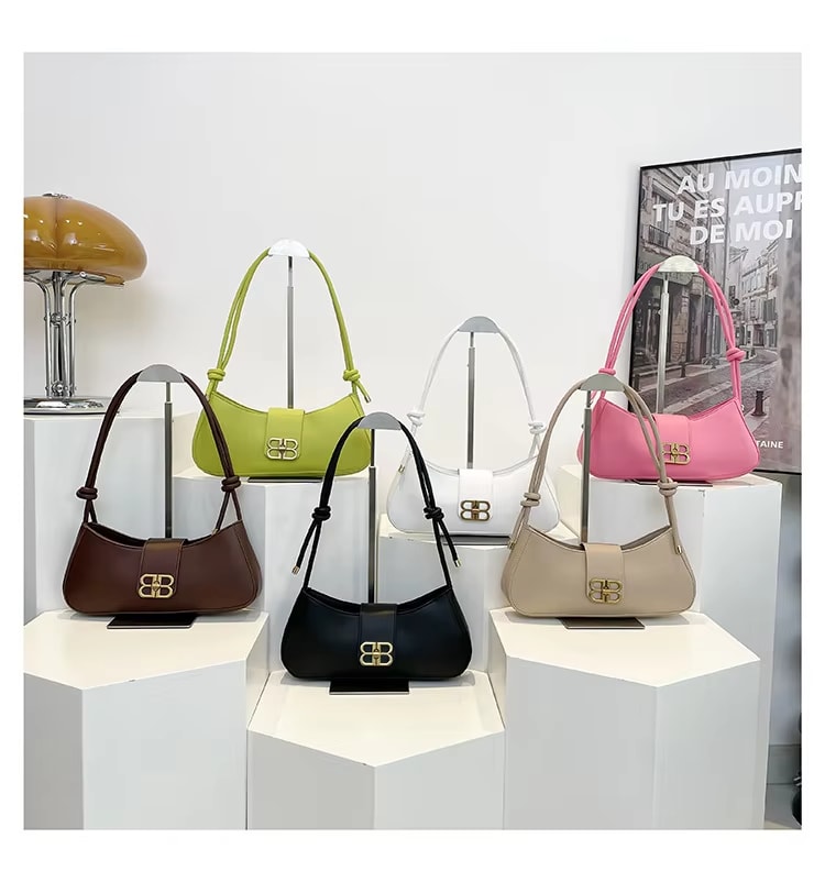 Adjustable Belt Shoulder Bag – Sleek PU Leather Handbag for Everyday Style RM119