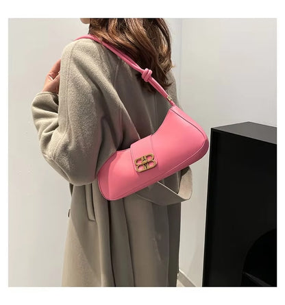 Adjustable Belt Shoulder Bag – Sleek PU Leather Handbag for Everyday Style RM119