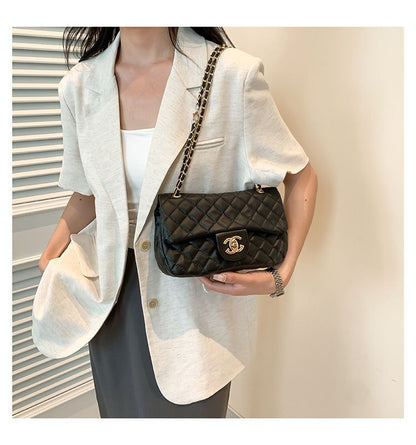 TrendLuxe Quilted Chain Bag – RM79