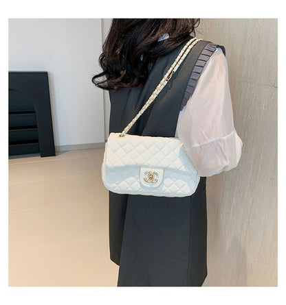 TrendLuxe Quilted Chain Bag – RM79